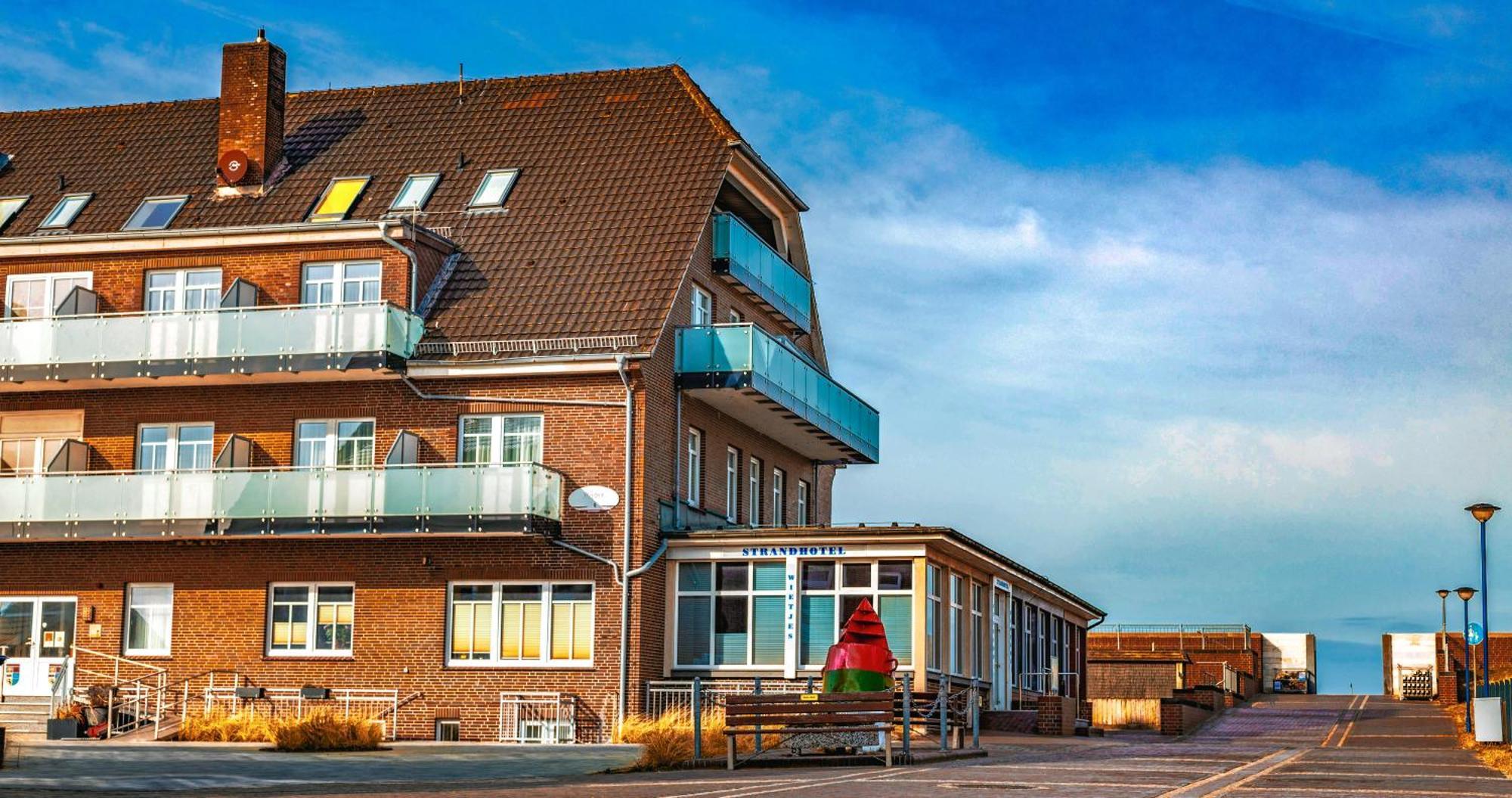 Strandhotel Wietjes Бальтрум Экстерьер фото